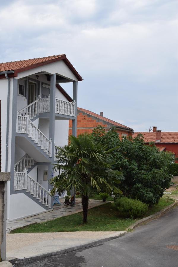 Apartments Malinska-Kajkic Dış mekan fotoğraf