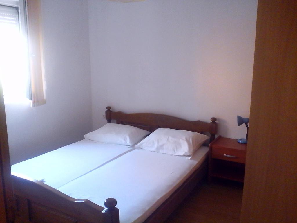 Apartments Malinska-Kajkic Oda fotoğraf